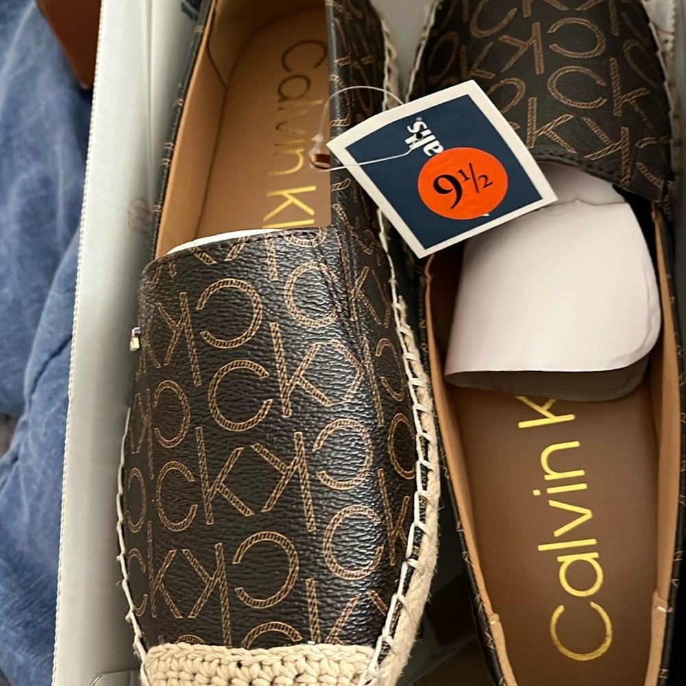 Women’s shoes brand new